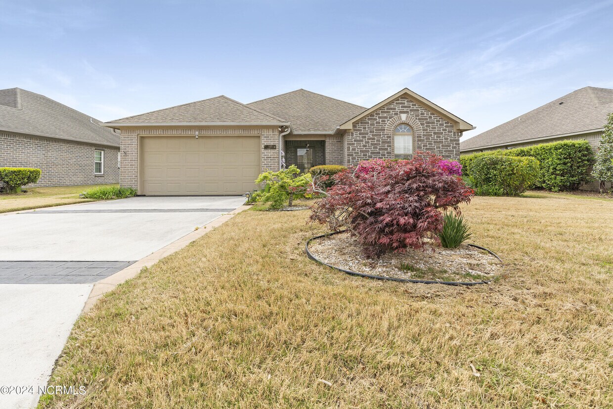 562 Castle Bay Dr, Hampstead, NC 28443 House Rental in Hampstead, NC