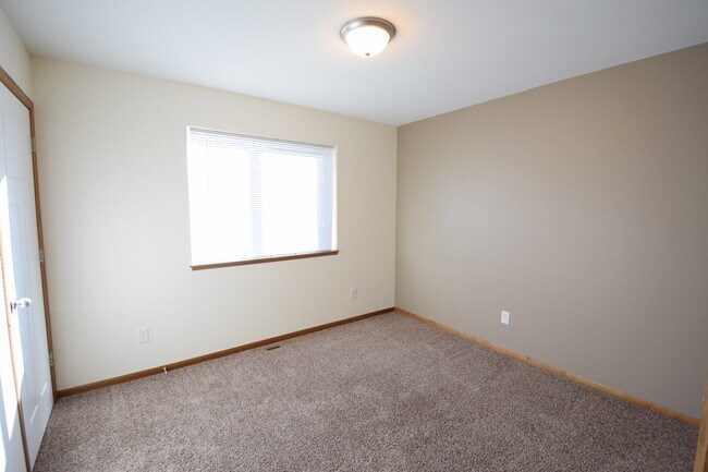 Building Photo - 101 Gander Path