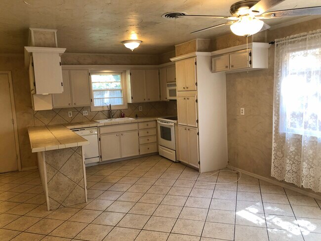 Building Photo - 3415 60th St