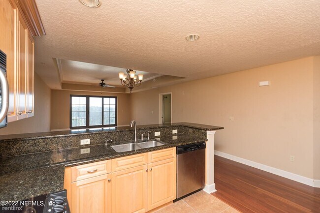 Building Photo - 1478 Riverplace Blvd