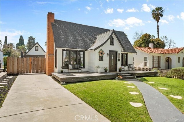 Foto del edificio - 3992 Beechwood Pl