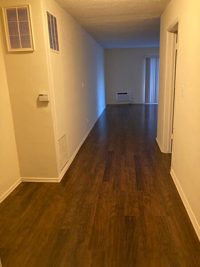 Foto del edificio - 824 S Wooster St