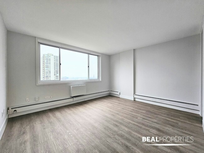 Building Photo - 1340 N Dearborn St