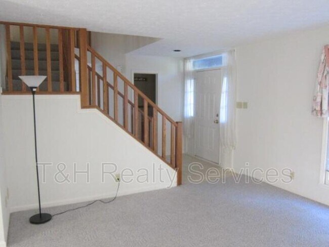 Building Photo - 5635 Arabian Ct