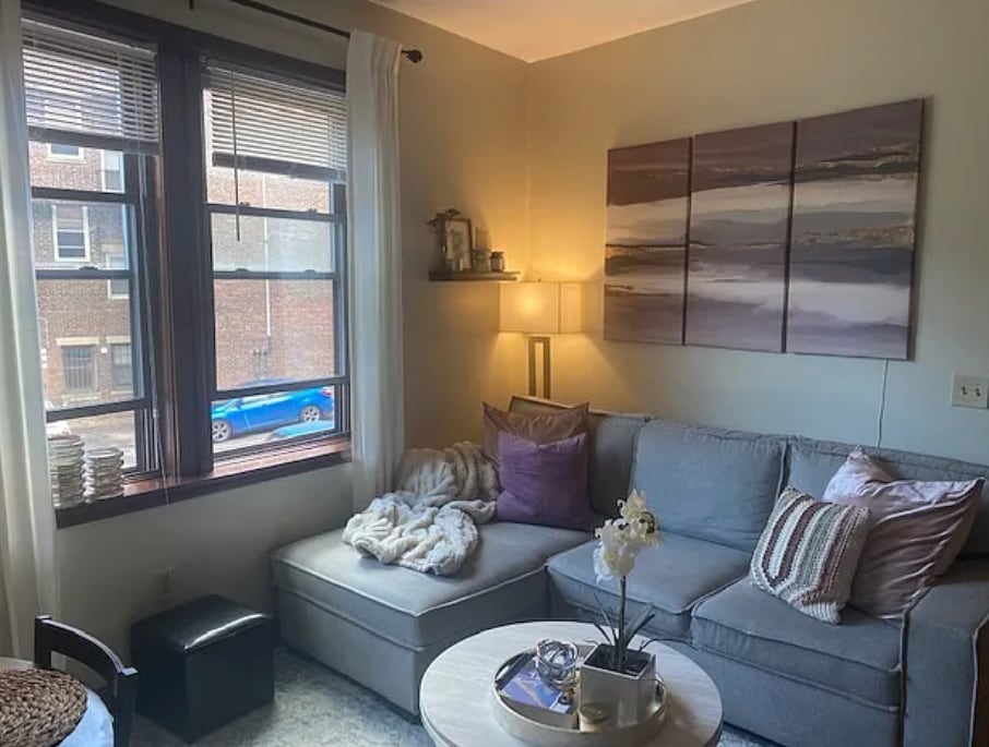 *Pictures are representative samples of the advertised unit. In some cases, the actual units you tou - 112 Queensberry St