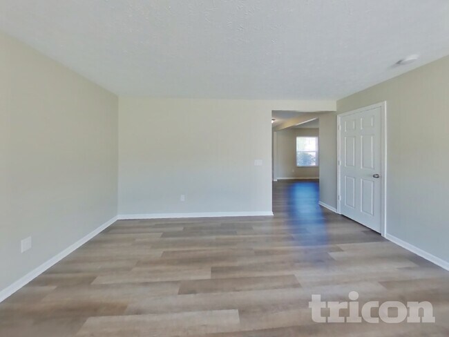 Foto del edificio - 10823 Green Meadow Pl