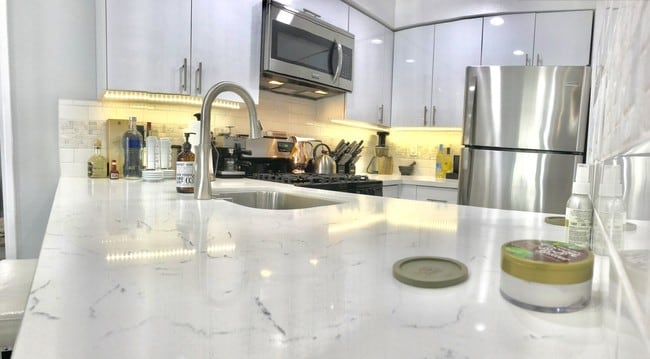 Building Photo - Playa-Jefferson