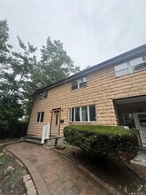 Building Photo - 99 Searingtown Rd
