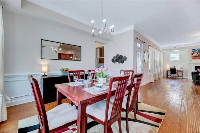 Foto del edificio - 1708 Hemby Ridge Ln