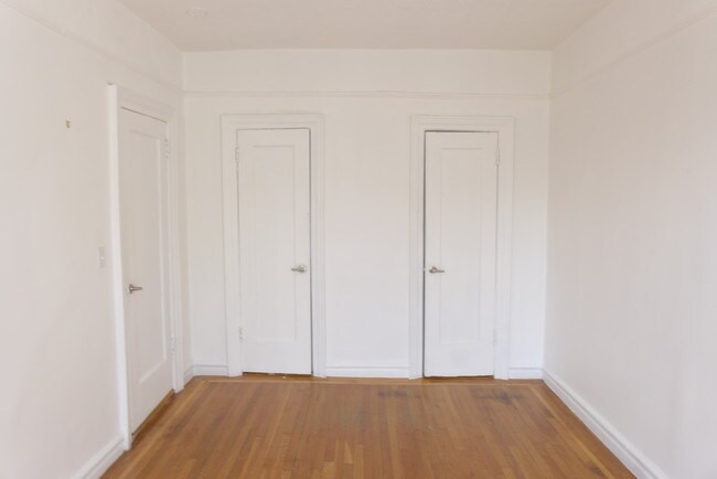 Building Photo - 4791 Broadway