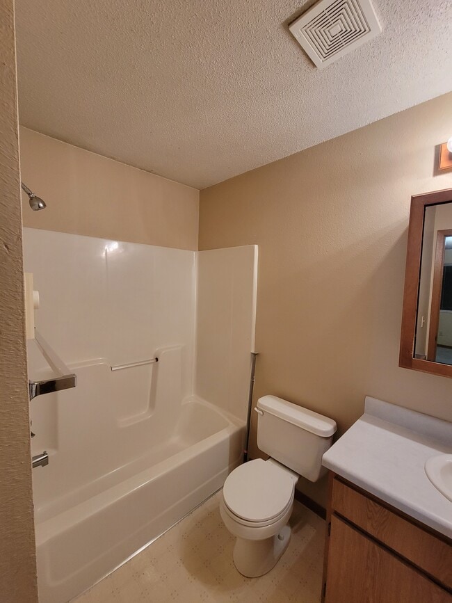 Building Photo - 8th & 8th Apartments