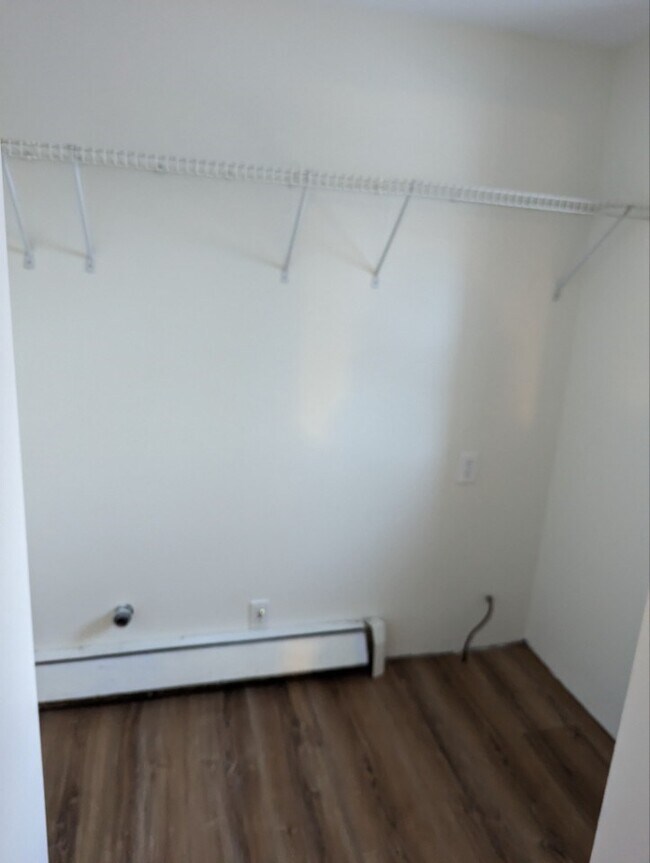 Foto del edificio - 211 OAK STREET S