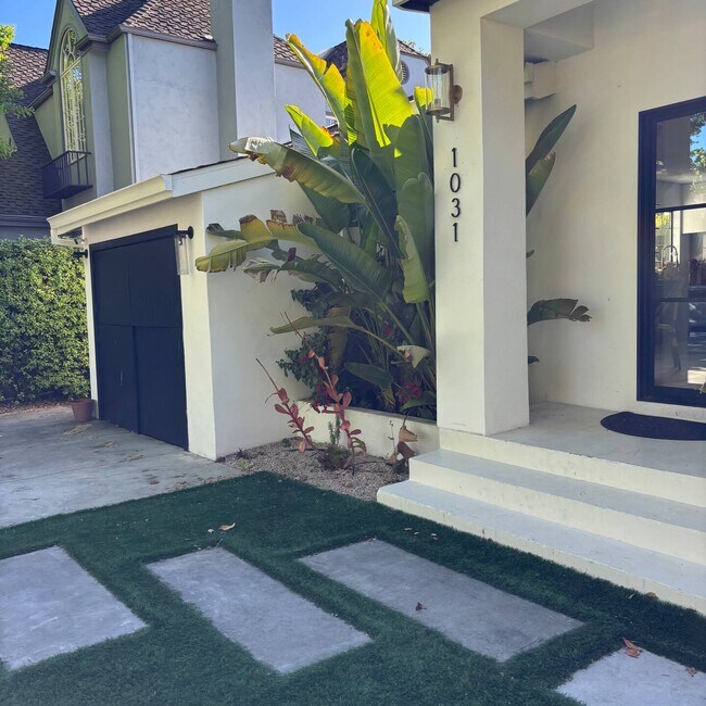 Foto del edificio - 1031 Almanor Ave