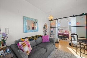 Building Photo - 88 Brunswick St