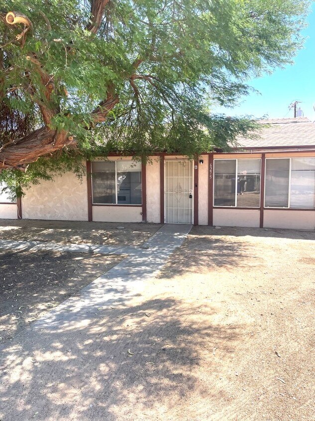 6275 Yucca Ave Unit 6275 Yucca B, Twentynine Palms, CA 92277 Room for Rent in Twentynine Palms