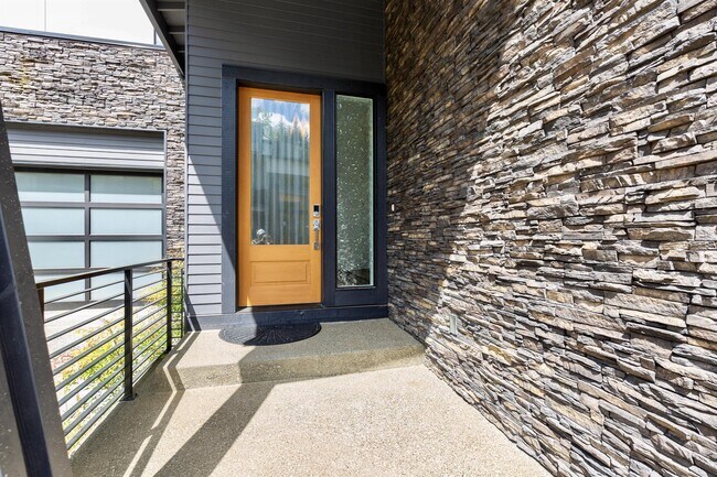 Building Photo - 3781 163rd Ave SE