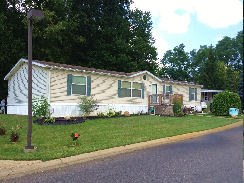 Building Photo - Cozy Mobile Home Community