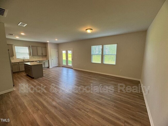 Building Photo - 1457 Rhodes Pond St