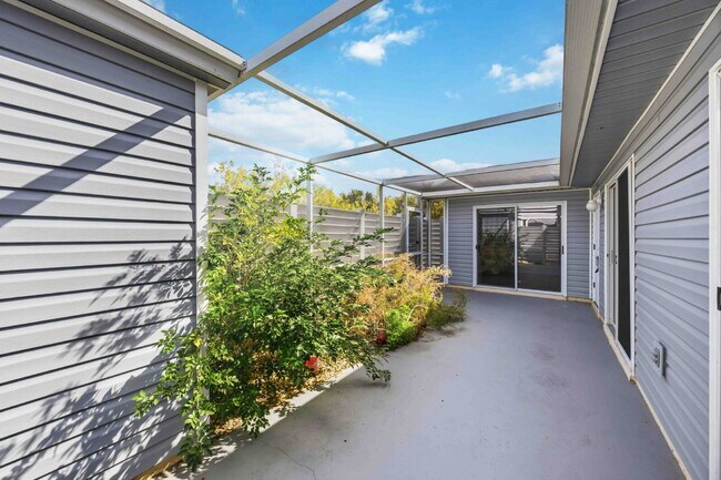 Foto del edificio - "Stylish Punta Gorda villa : 2-Bed, 2-Bath completely remodeled and is ready for you!!