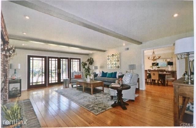 Building Photo - 5 br, 3 bath House - 2305 E Casa Linda Dr