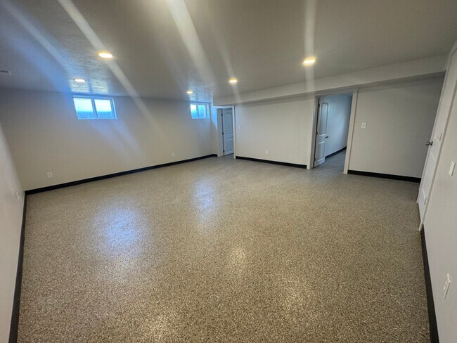 Foto del edificio - 639 S Coleman St
