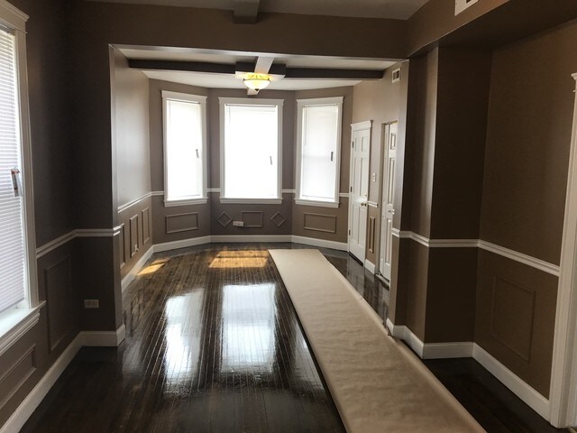 Building Photo - 1220 W 52nd St