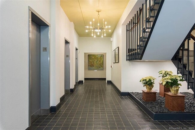 Building Photo - 31 Woodland St