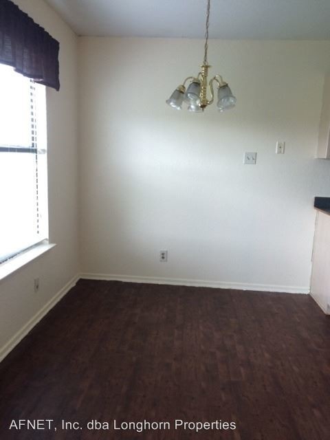 Building Photo - 3 br, 1.5 bath House - 2110 Jerome Dr