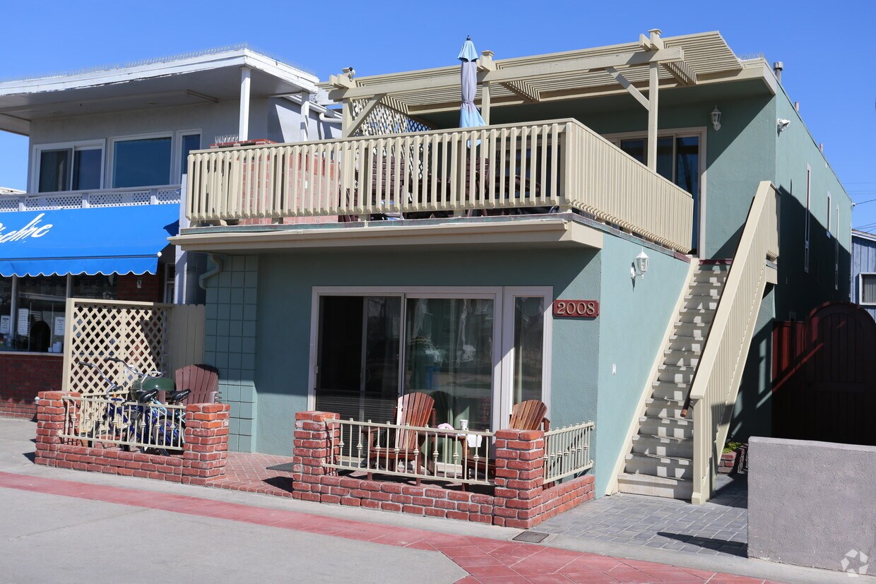 Primary Photo - 2008 W Oceanfront