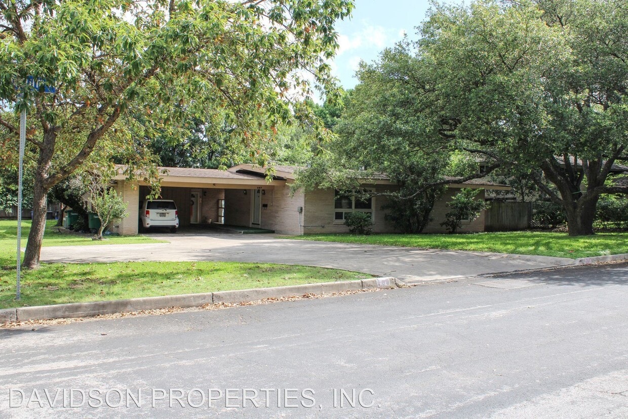 2 br, 2 bath House 107 Laburnum Dr House Rental in San Antonio, TX