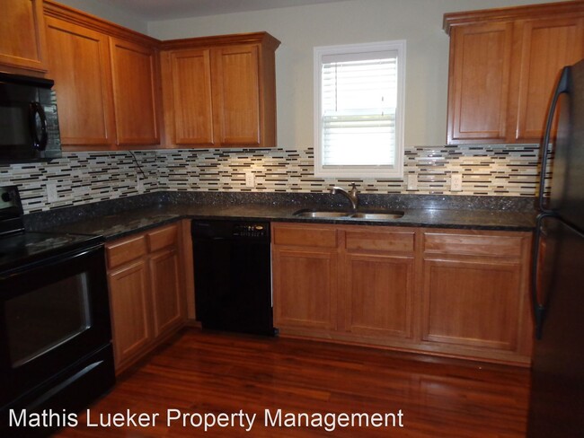 Building Photo - 3 br, 2.5 bath House - 36 Fuller