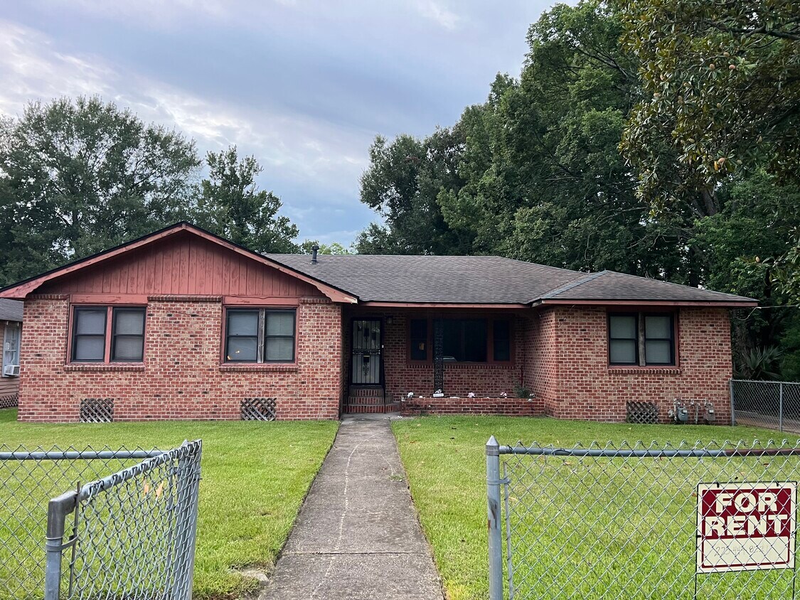 Foto principal - 2446 Balis Dr