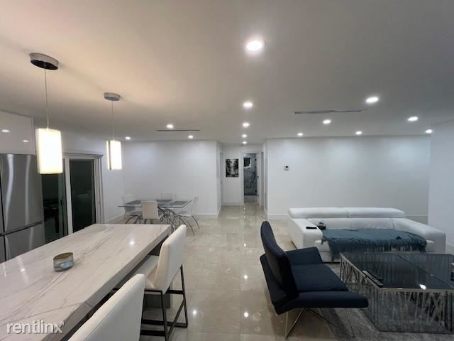 Foto del edificio - 4 br, 3.5 bath House - 2900 SW 16th St