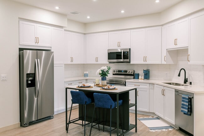 Building Photo - Bolsa Row Apartments