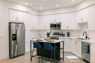 Building Photo - Bolsa Row Apartments