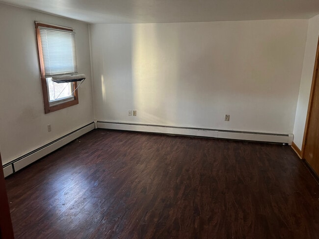 Building Photo - 85 Delafield St