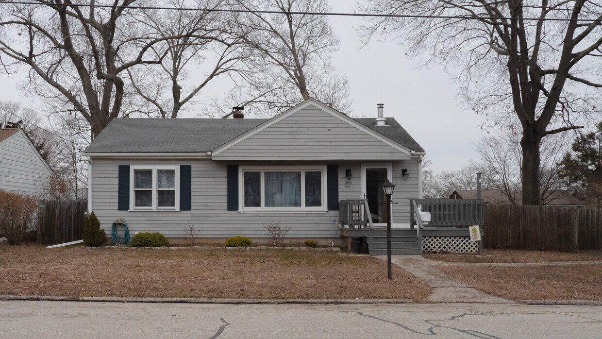 Primary Photo - 55 Columbia Ave