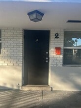 Building Photo - 1126 SW 15th Terrace