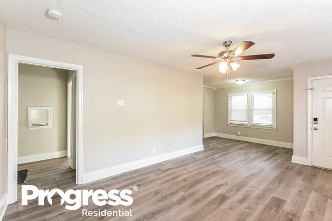 Foto del edificio - 1824 Meadow Ln