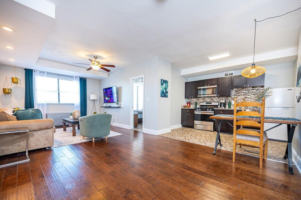 Foto principal - 215 Piedmont Ave NE