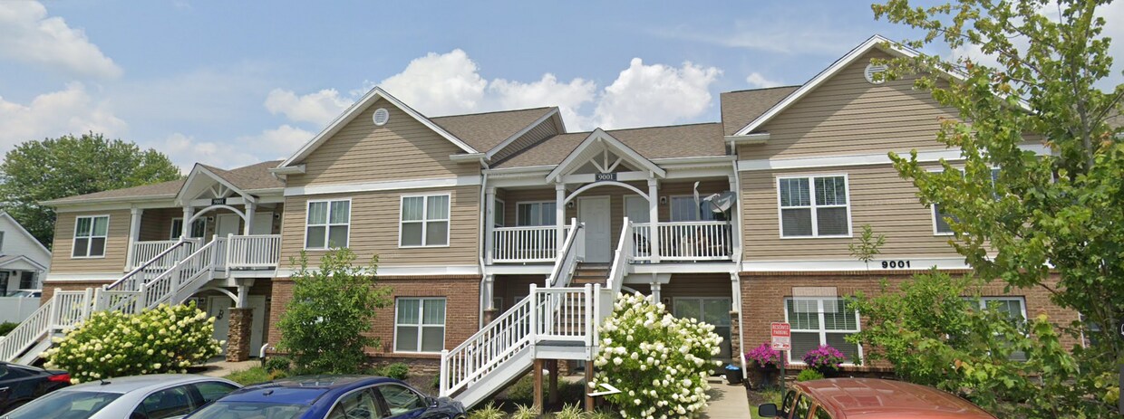 Foto del edificio - 9001 Falcon Crest Ct