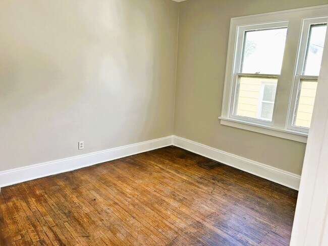 Foto del edificio - 11120 Wadsworth Ave