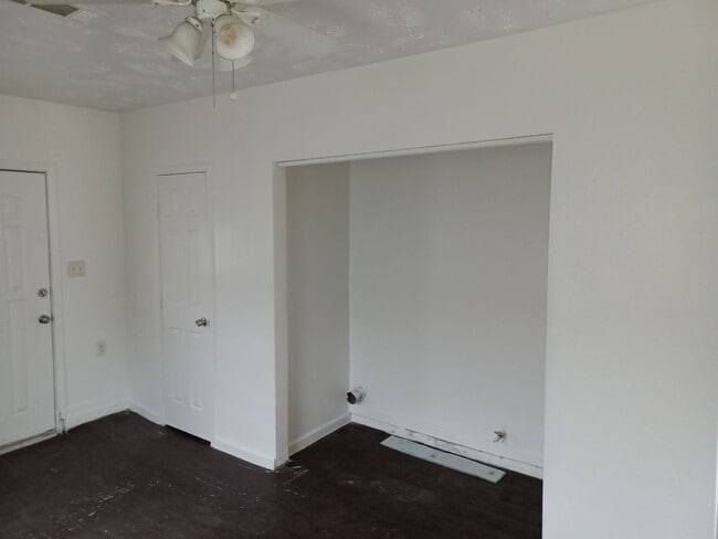 Building Photo - 7314 Howton St