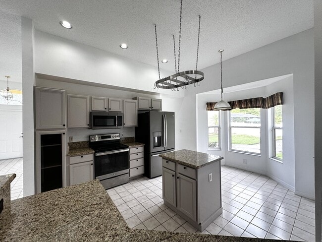 Building Photo - 3880 Becontree Pl