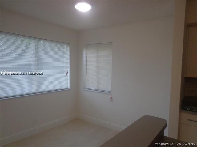 Foto del edificio - 5686 Rock Island Rd
