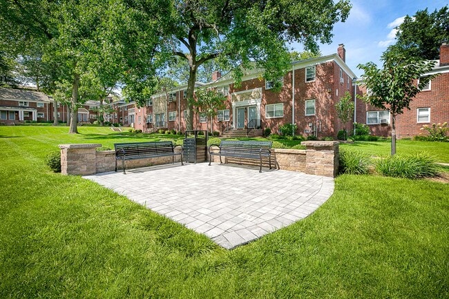 Foto del edificio - Hillside Village