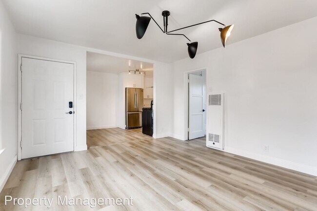 Foto del edificio - 230 N Berendo St