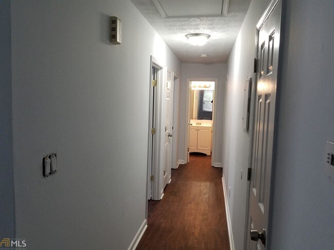 Foto del edificio - 1238 McPherson Ln