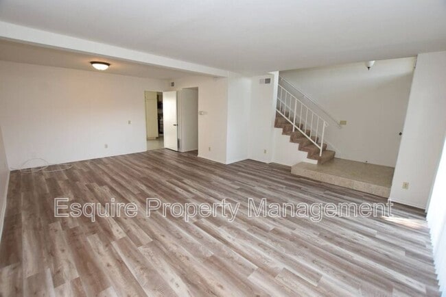 Building Photo - 2032 Birchdale Ct
