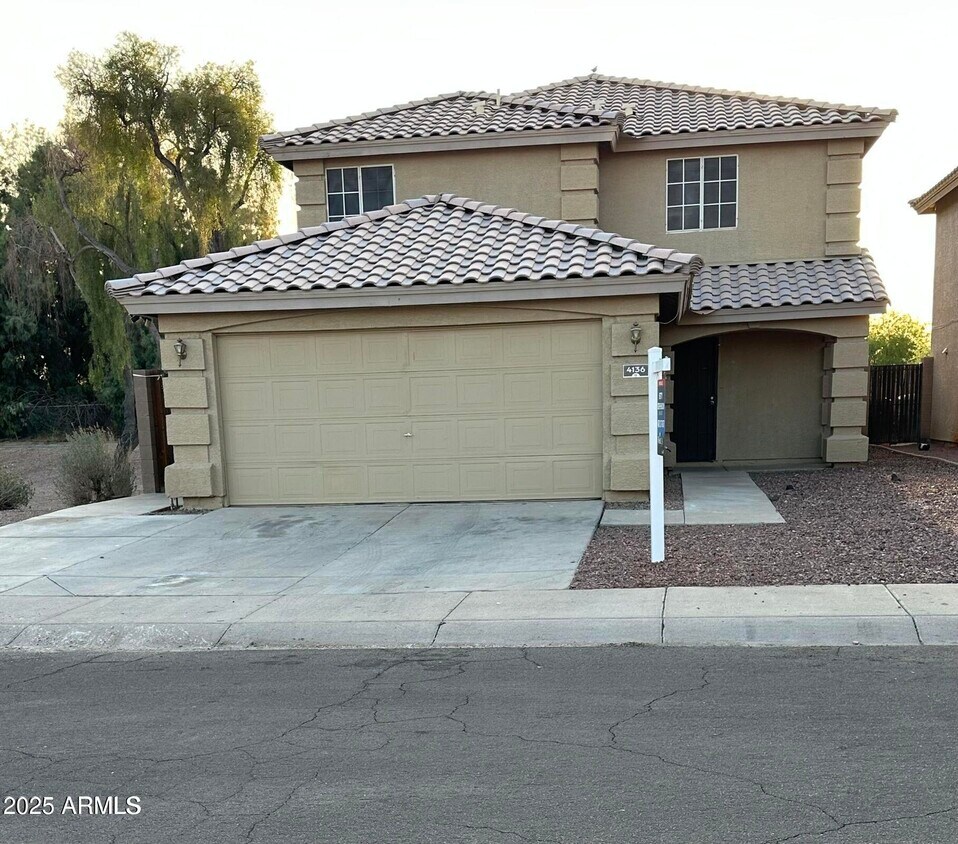Foto principal - 4136 N 113th Dr